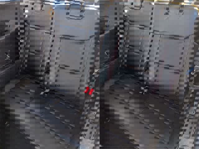 Used 2022 Ford Explorer XLT w/ Equipment Group 202A image 22