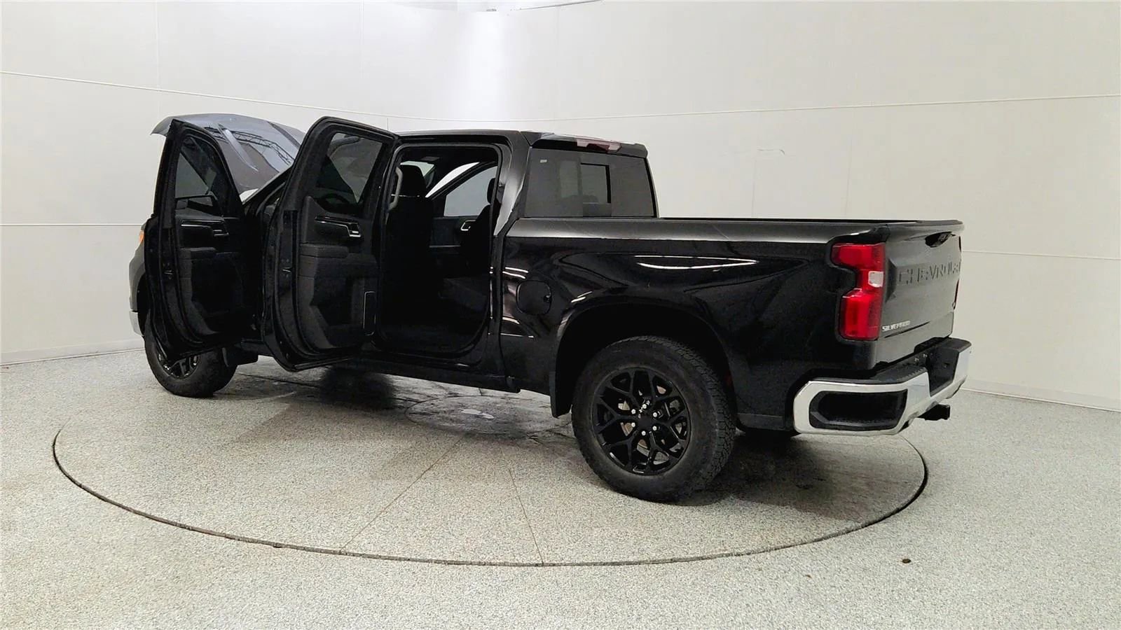 Used 2023 Chevrolet Silverado 1500 LT image 11