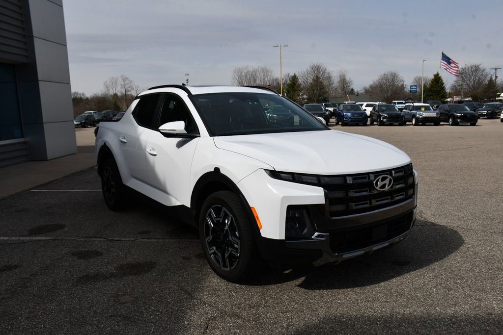 Used 2025 Hyundai Santa Cruz Limited image 9