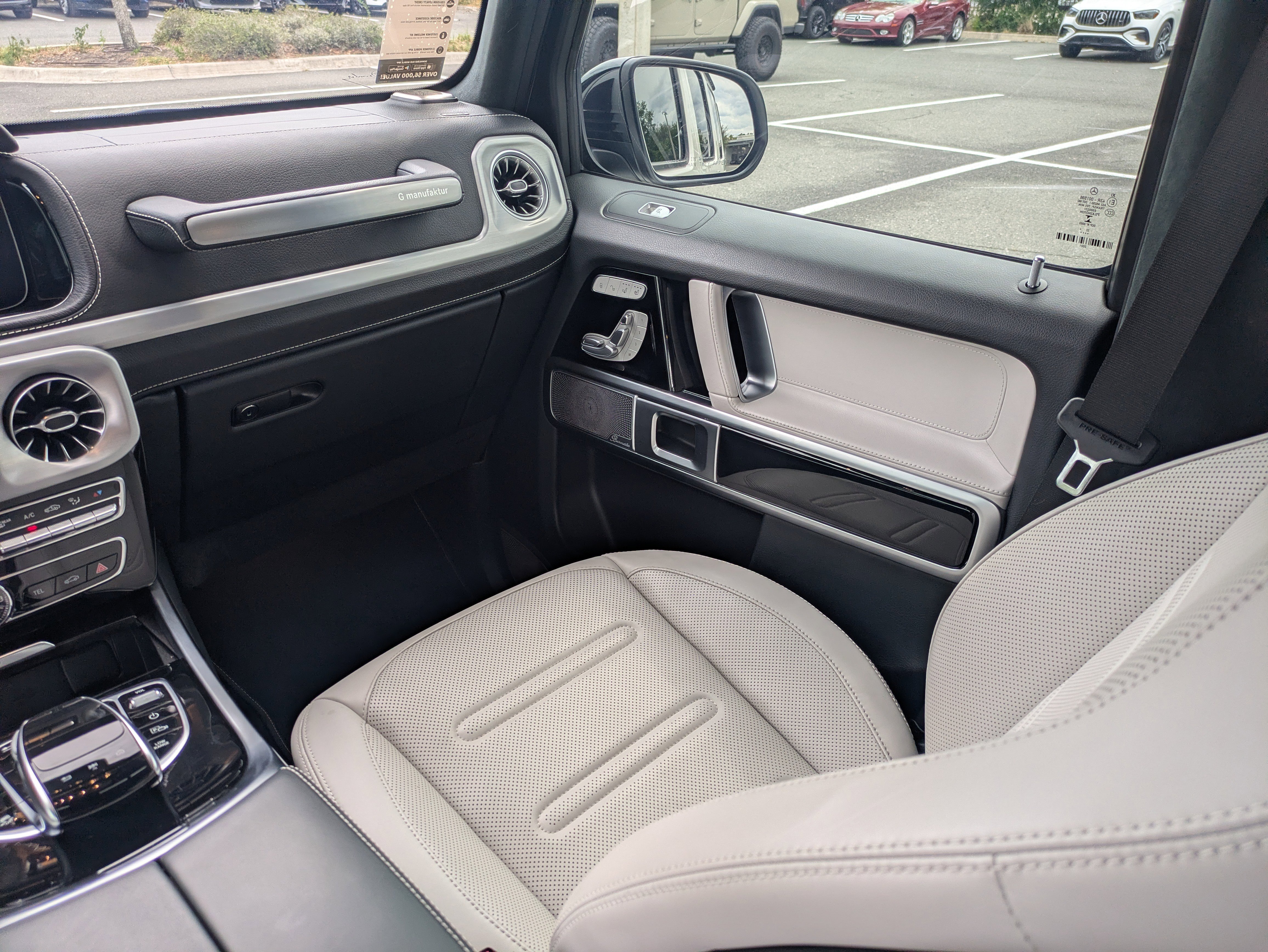 Certified 2023 Mercedes-Benz G 550 w/ G Manufaktur Interior Package image 17