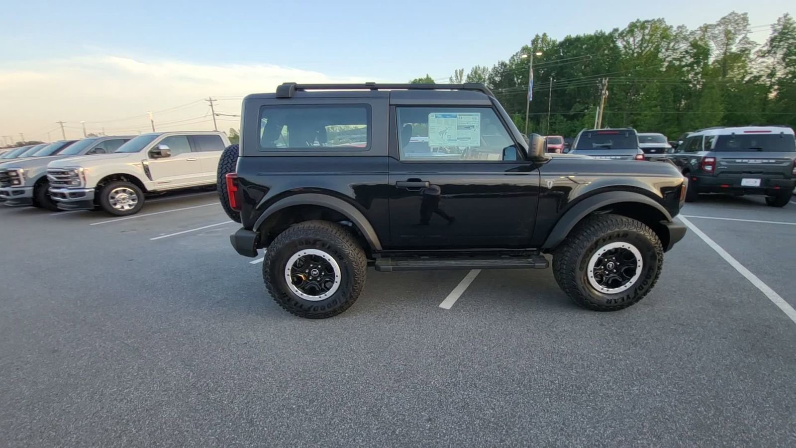 Used 2025 Ford Bronco 2-Door w/ Sasquatch Package image 6