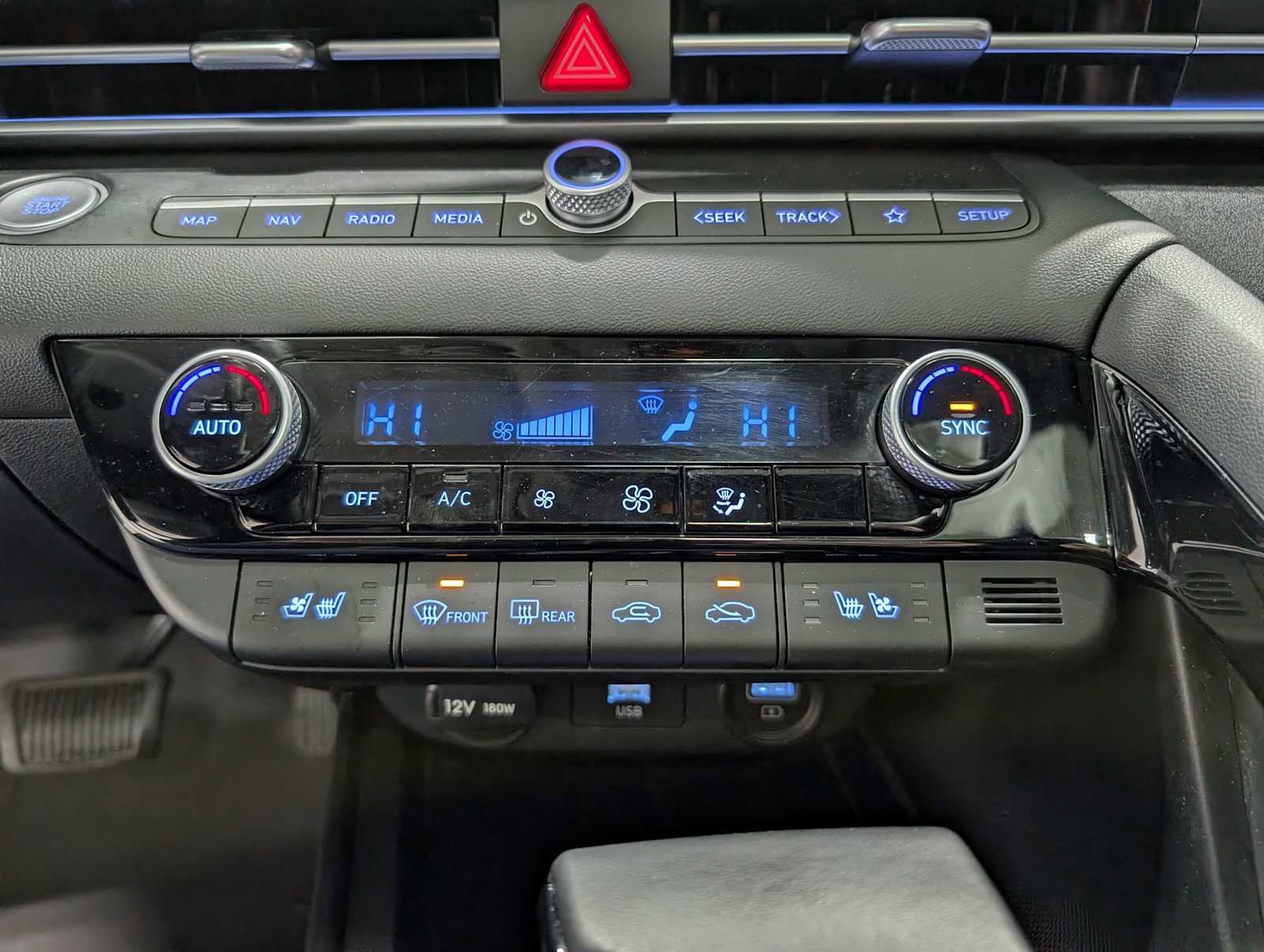 Used 2023 Hyundai Elantra Limited w/ Cargo Package image 30