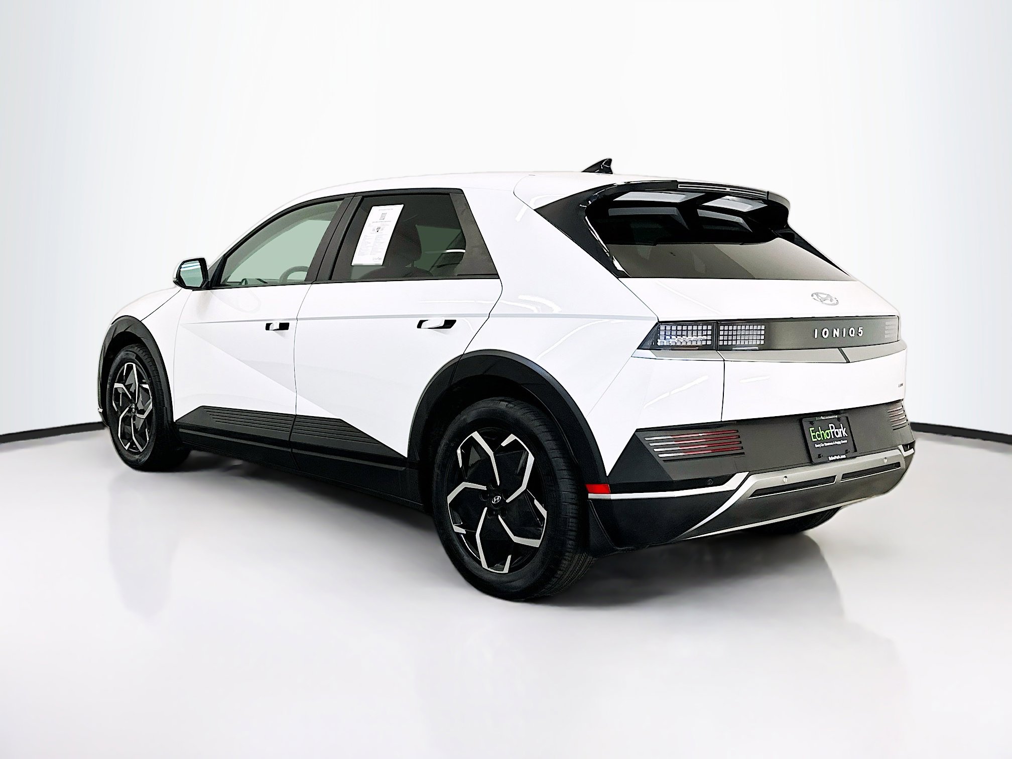 Used 2024 Hyundai Ioniq 5 SE image 5