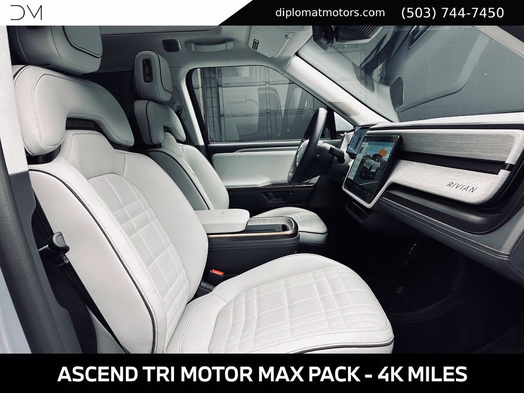 Used 2025 Rivian R1S Premium Dual AWD/4WD image 21