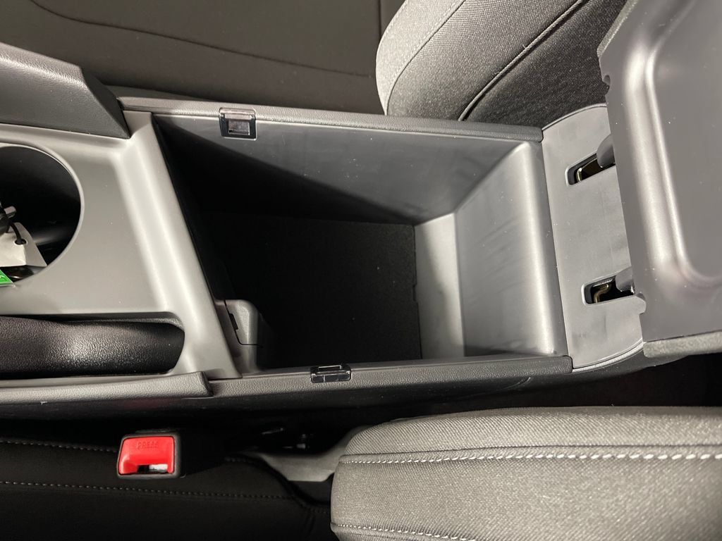 New 2026 Hyundai Elantra Sport FWD image 25
