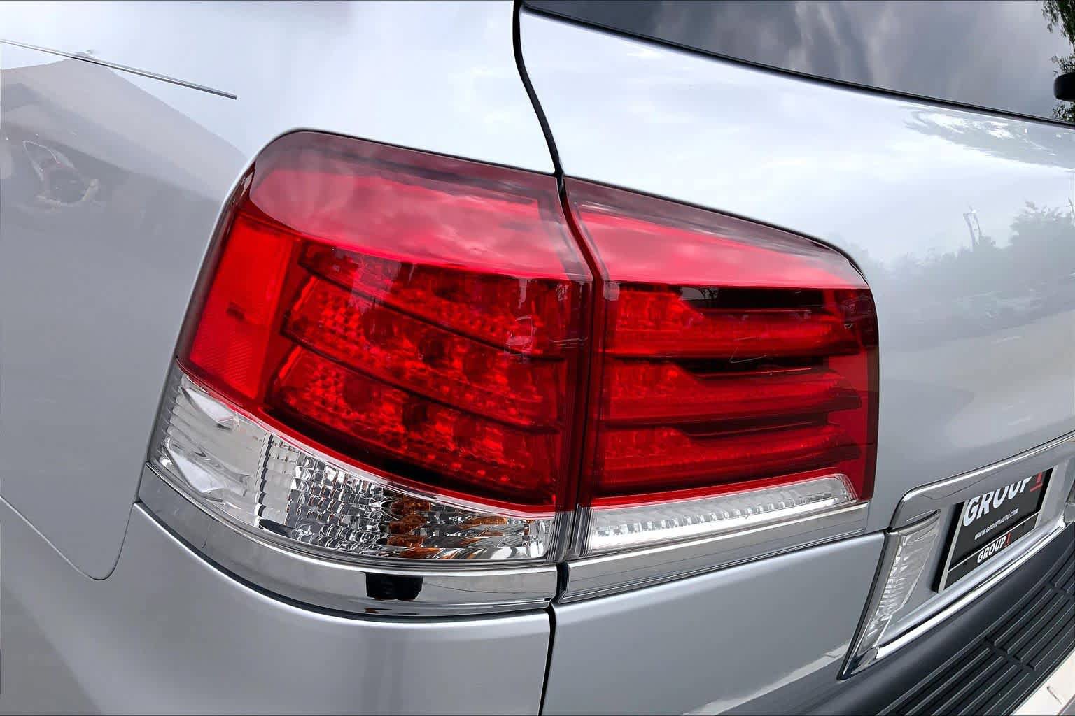 Used 2014 Lexus LX 570 4WD image 29