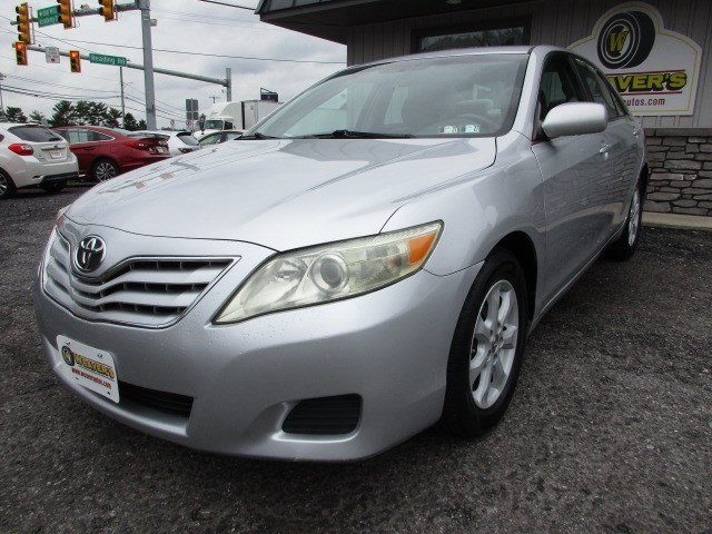 Used 2010 Toyota Camry LE FWD image 4