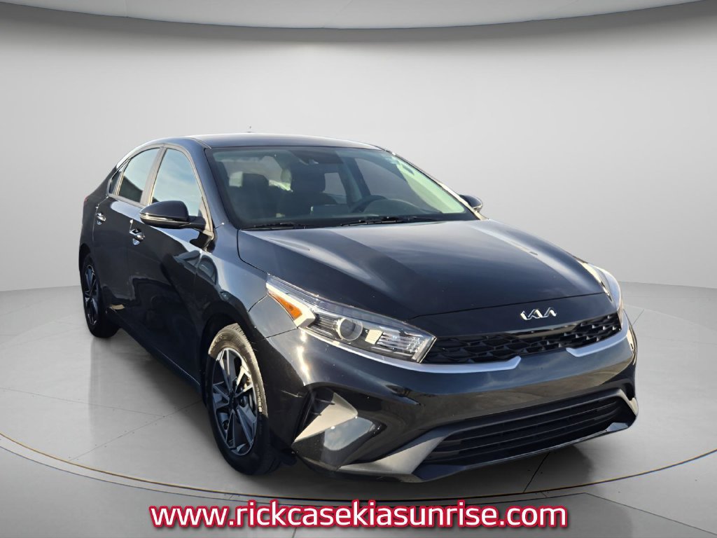 Used 2024 Kia Forte LXS w/ LXS Technology Package FWD image 4