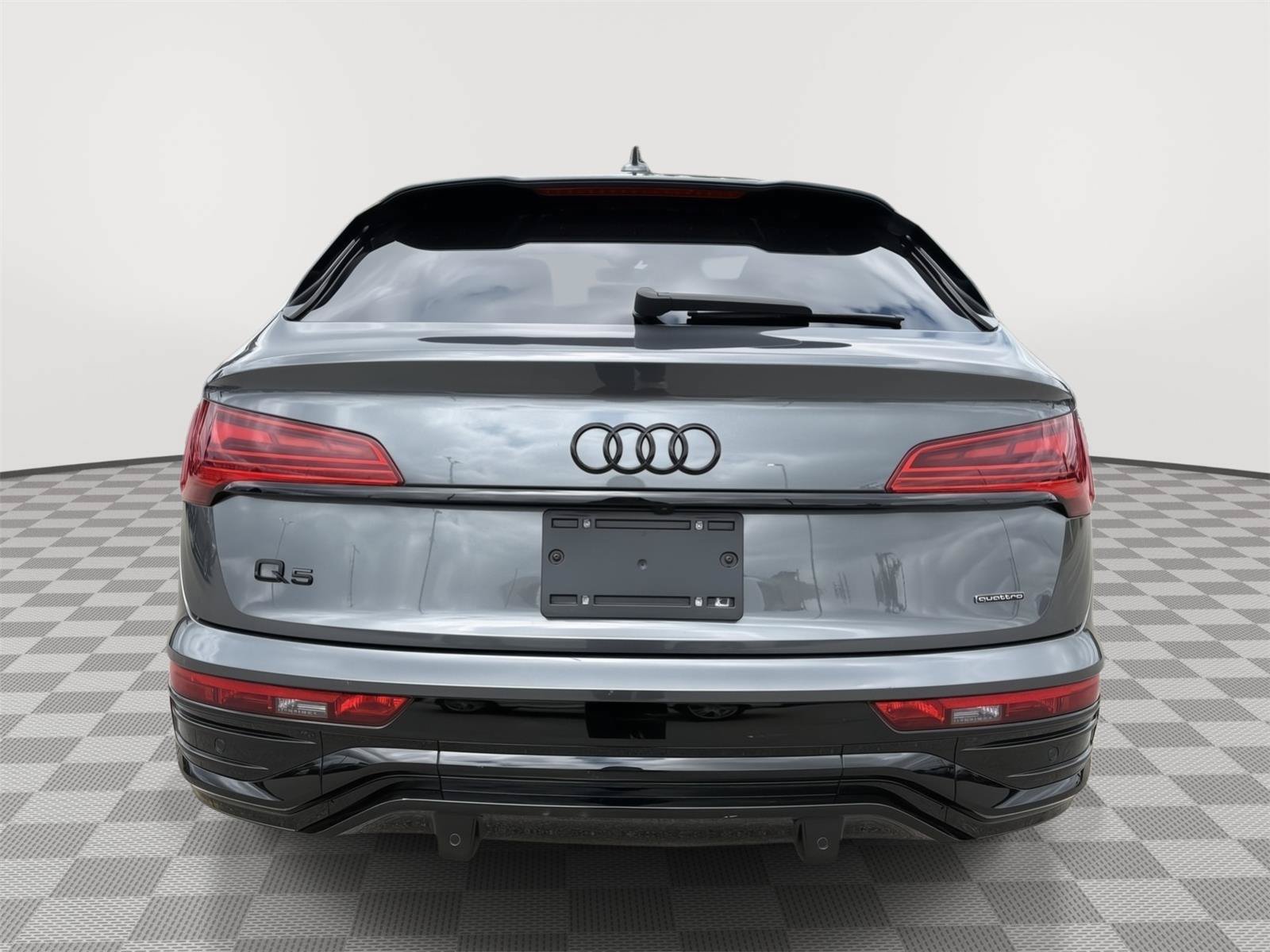 Certified 2024 Audi Q5 2.0T Premium Plus AWD/4WD image 4