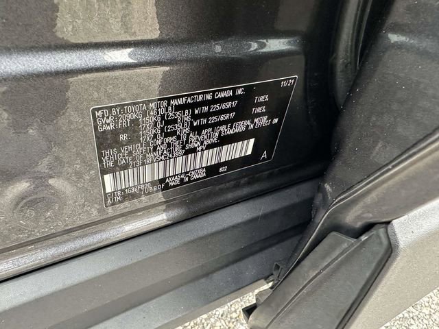 Used 2021 Toyota RAV4 LE image 31