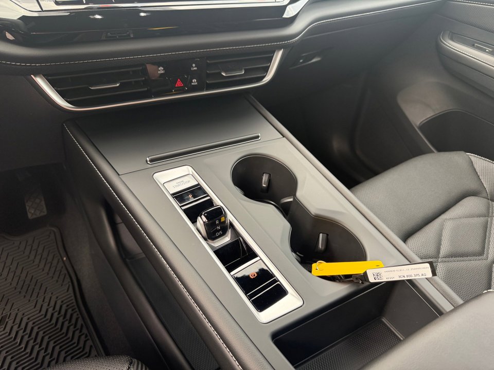 New 2026 Volkswagen Atlas Cross Sport SE image 20