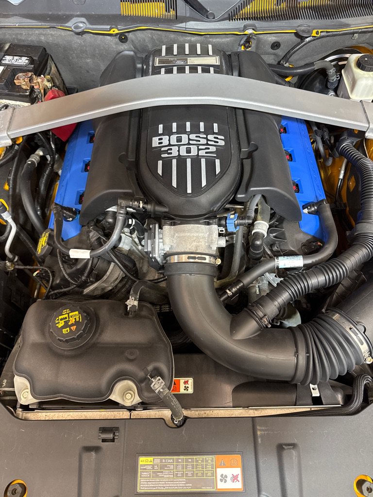 Used 2013 Ford Mustang Boss 302 w/ Boss 302 Accessory Pkg RWD image 10