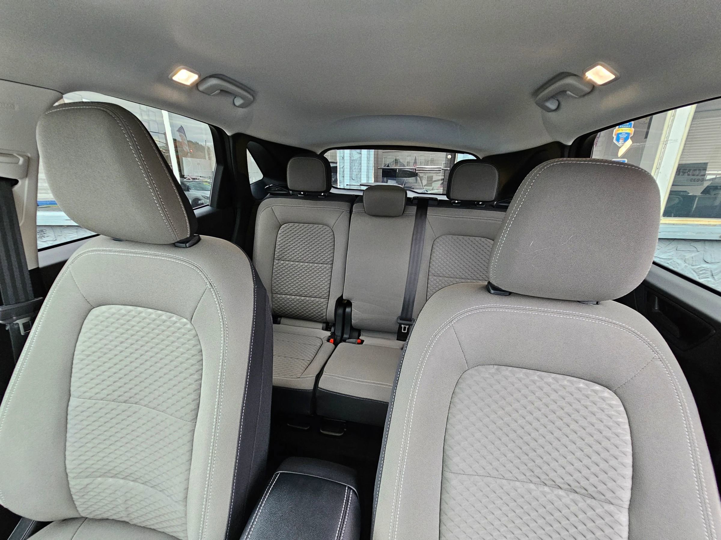 Used 2022 Ford Escape SE w/ Cold Weather Package image 29