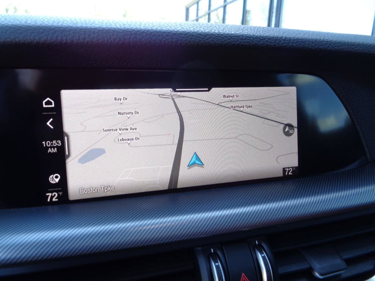 Used 2024 Alfa Romeo Stelvio Ti w/ Performance Driving Package AWD/4WD image 13