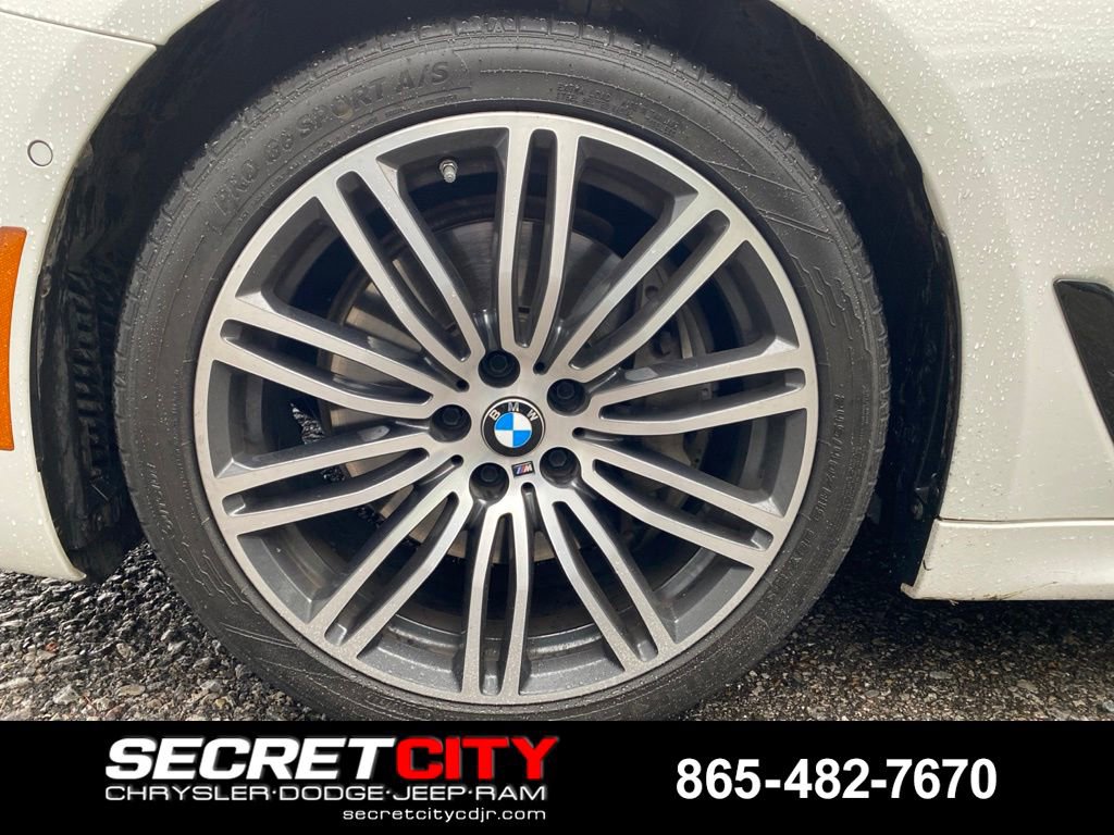 Used 2020 BMW 540i xDrive w/ M Sport Package AWD/4WD image 9