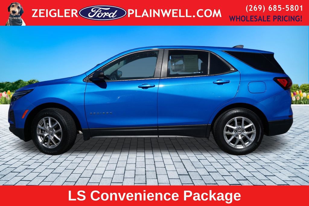 Used 2024 Chevrolet Equinox LS w/ LS Convenience Package AWD/4WD image 2
