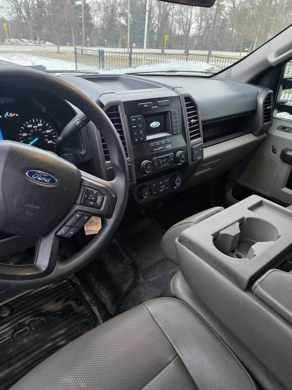 Used 2022 Ford F250 XL w/ STX Appearance Package image 32