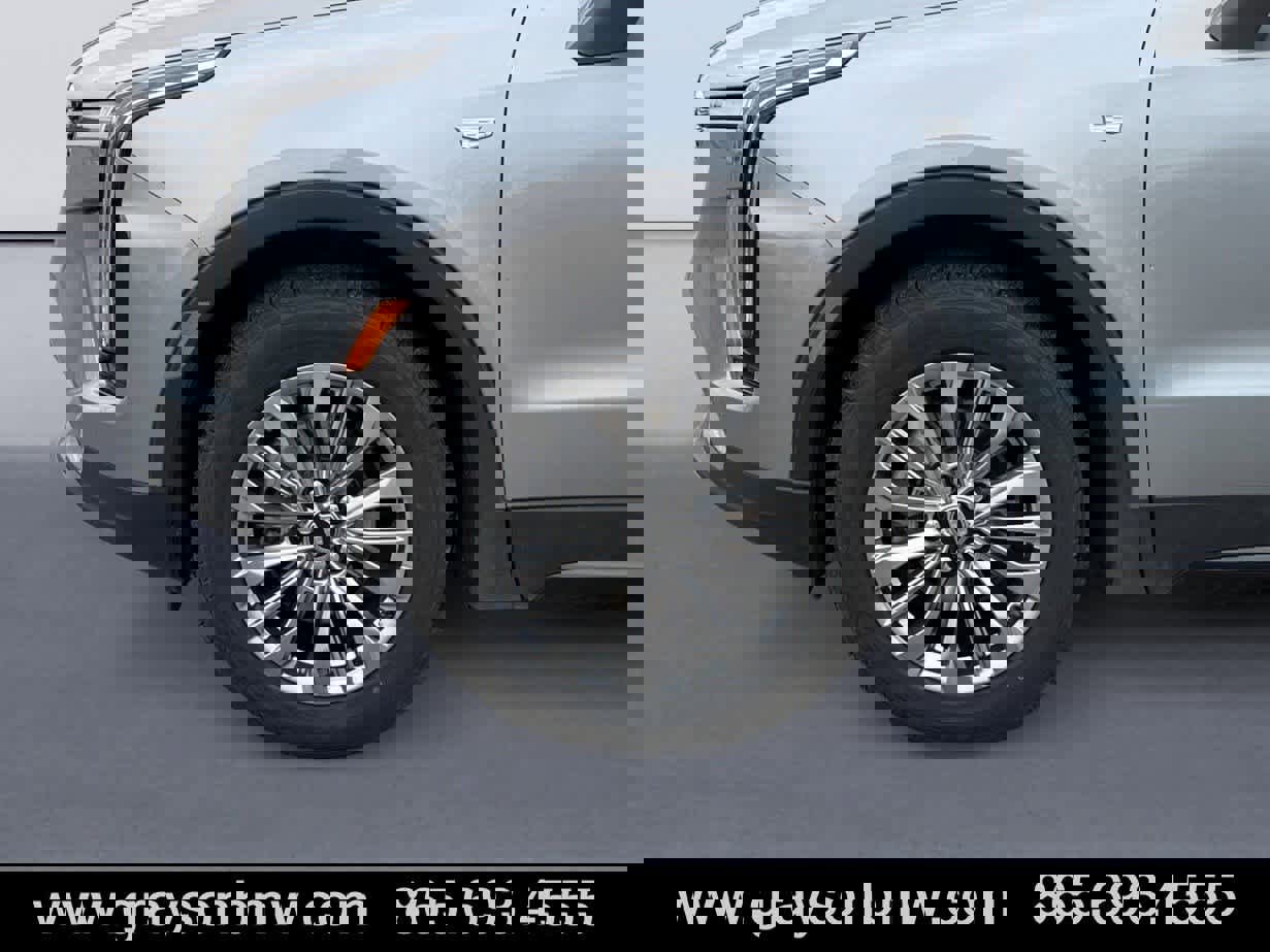 Used 2025 Cadillac XT4 Premium Luxury image 9