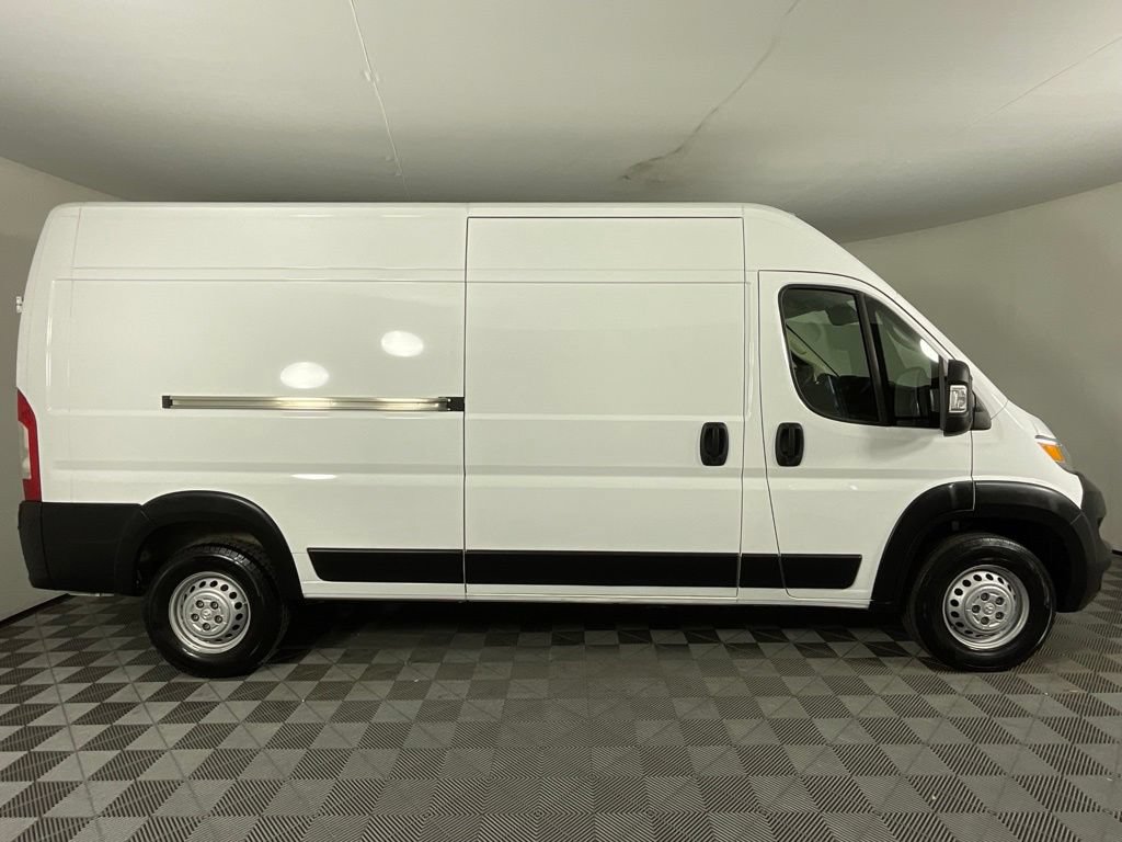 Used 2025 RAM ProMaster 2500 w/ Convenience Group FWD image 2