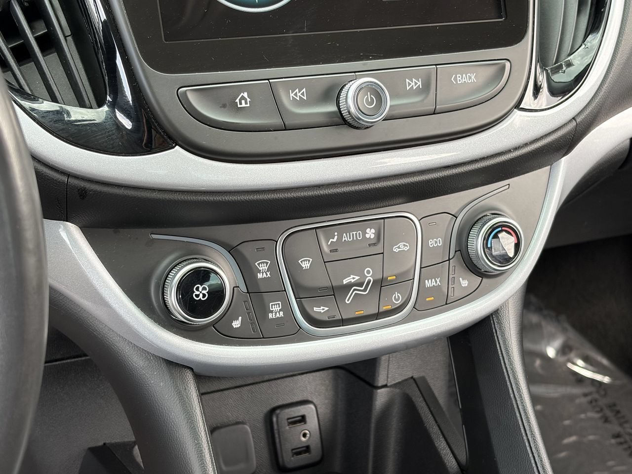 Used 2018 Chevrolet Volt LT w/ LT Driver Confidence Package FWD image 27