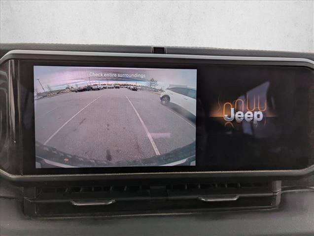 Used 2024 Jeep Wrangler Unlimited Rubicon w/ Capability Package image 18