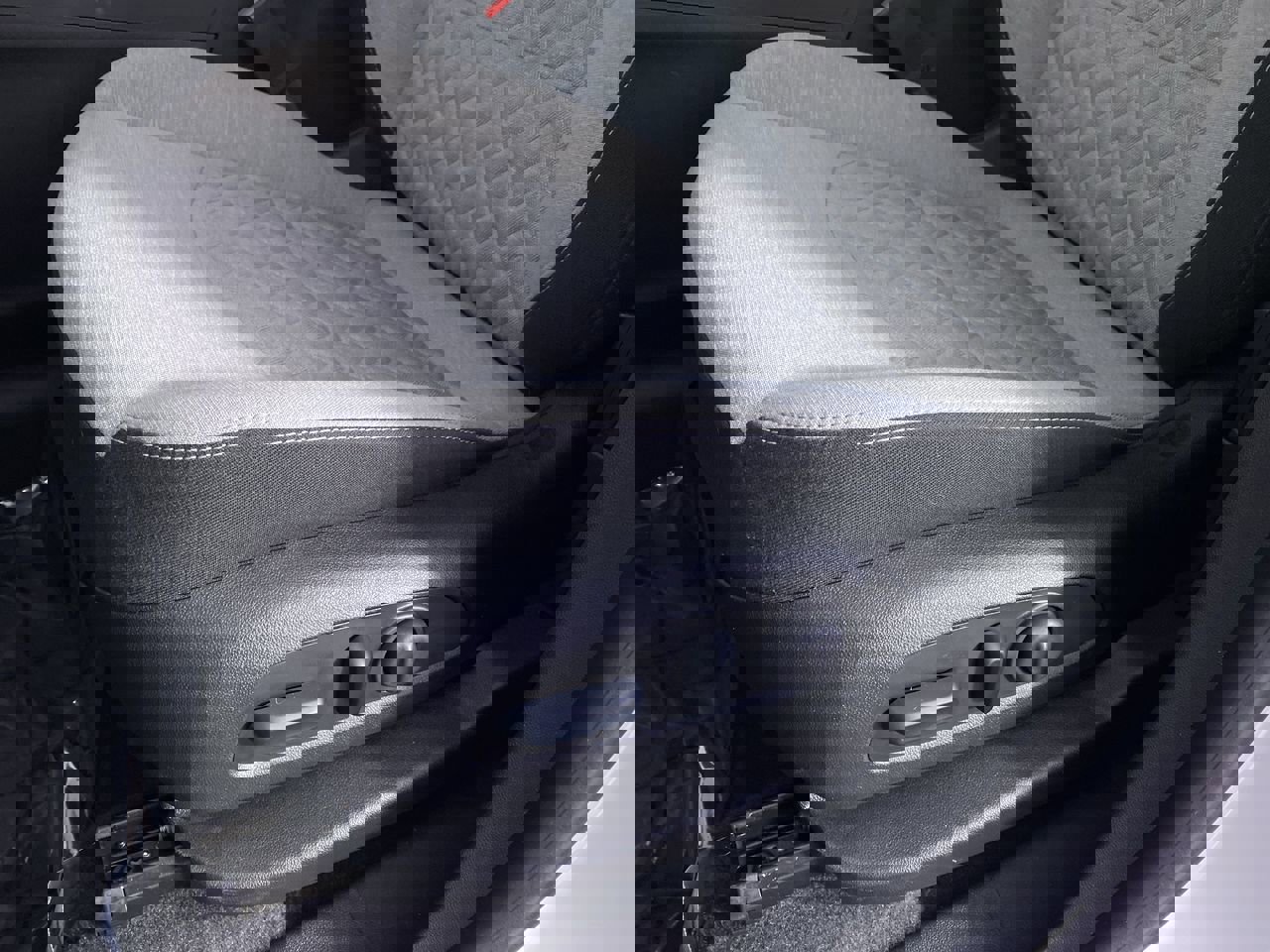 Certified 2024 Chevrolet Equinox LS w/ LS Convenience Package image 9