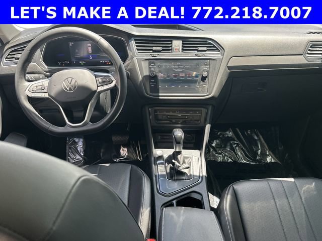 Certified 2022 Volkswagen Tiguan SE FWD image 15