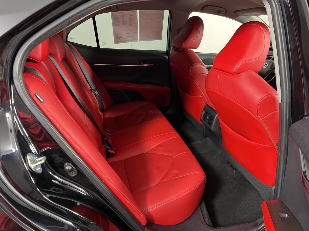 Used 2021 Toyota Camry XSE image 8