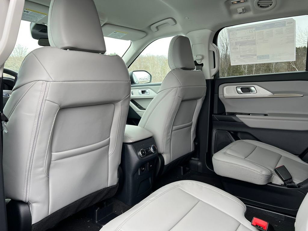 Used 2026 Ford Explorer Active w/ Active Comfort Package image 34