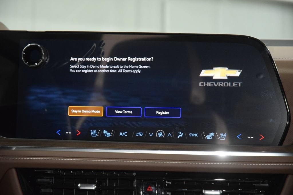 New 2026 Chevrolet Suburban High Country AWD/4WD image 33