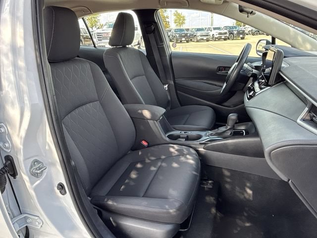 Used 2025 Toyota Corolla LE FWD image 29