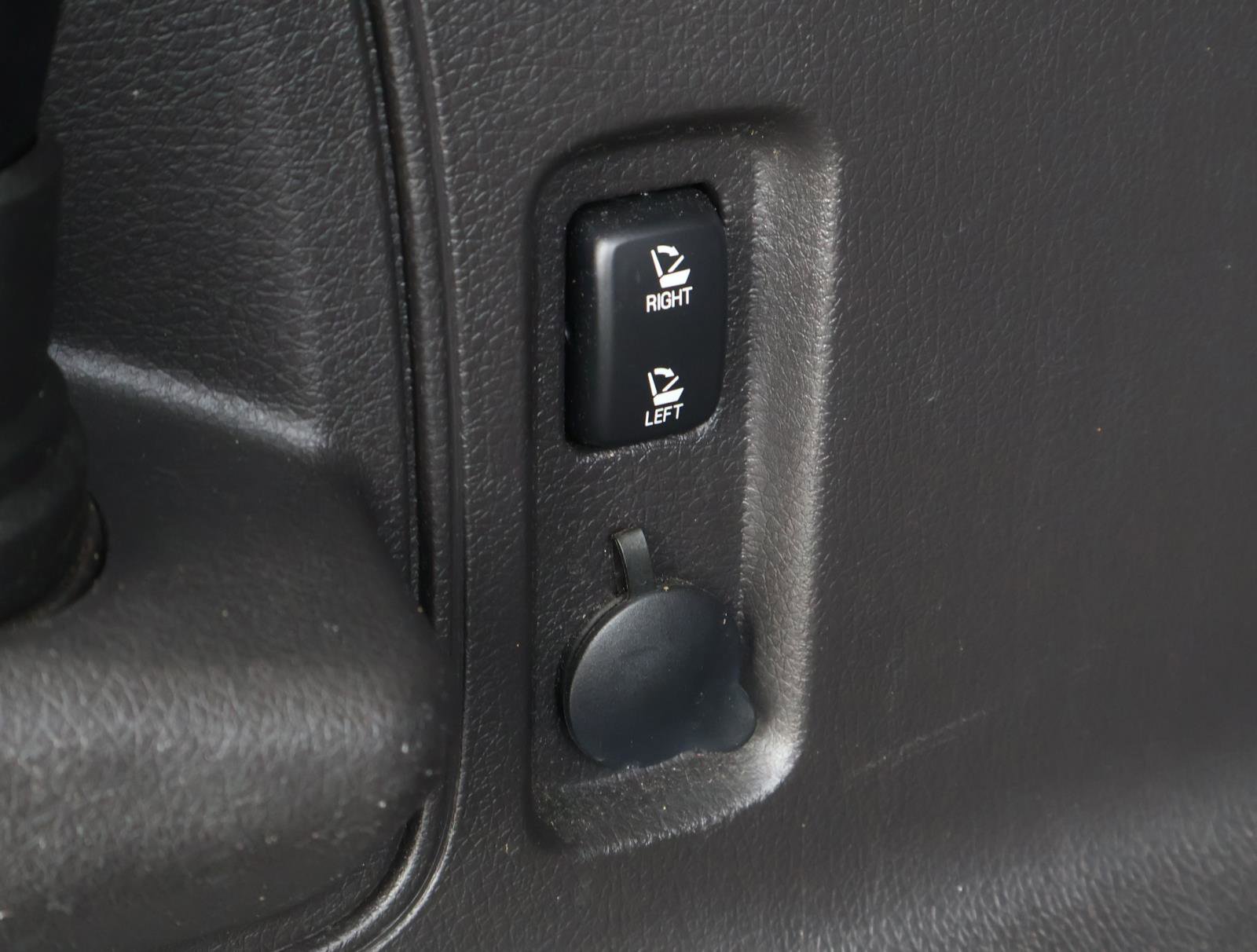 Used 2013 Ford Edge Sport w/ Driver Entry Pkg image 20