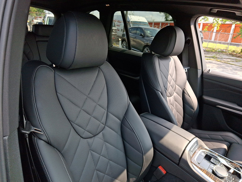 Used 2026 BMW X5 xDrive40i AWD/4WD image 13