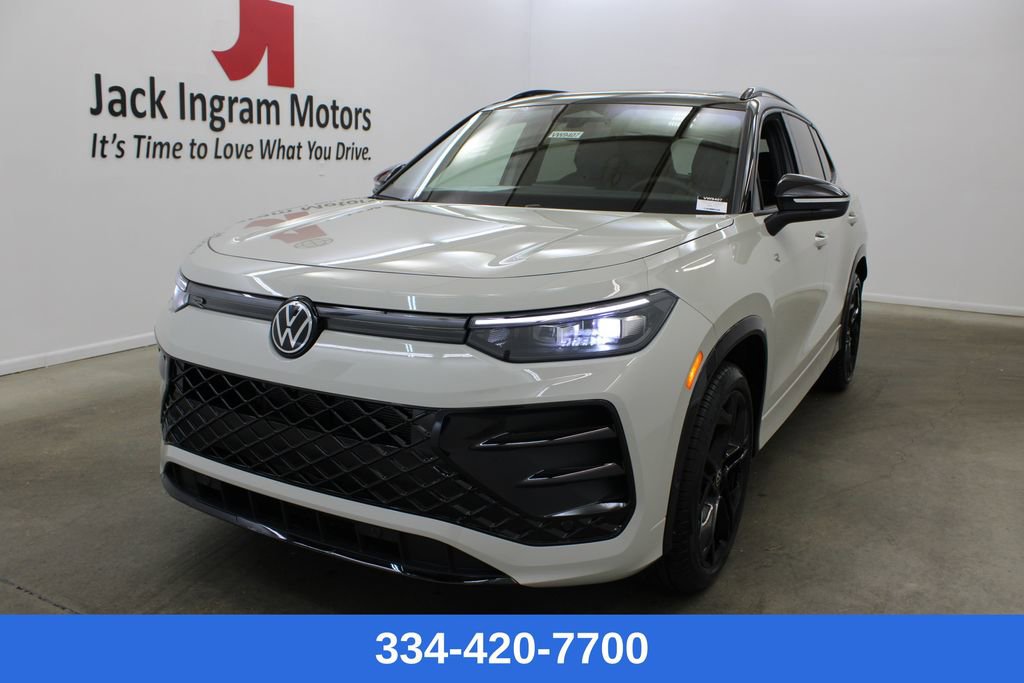 New 2026 Volkswagen Tiguan SE R-Line image 1