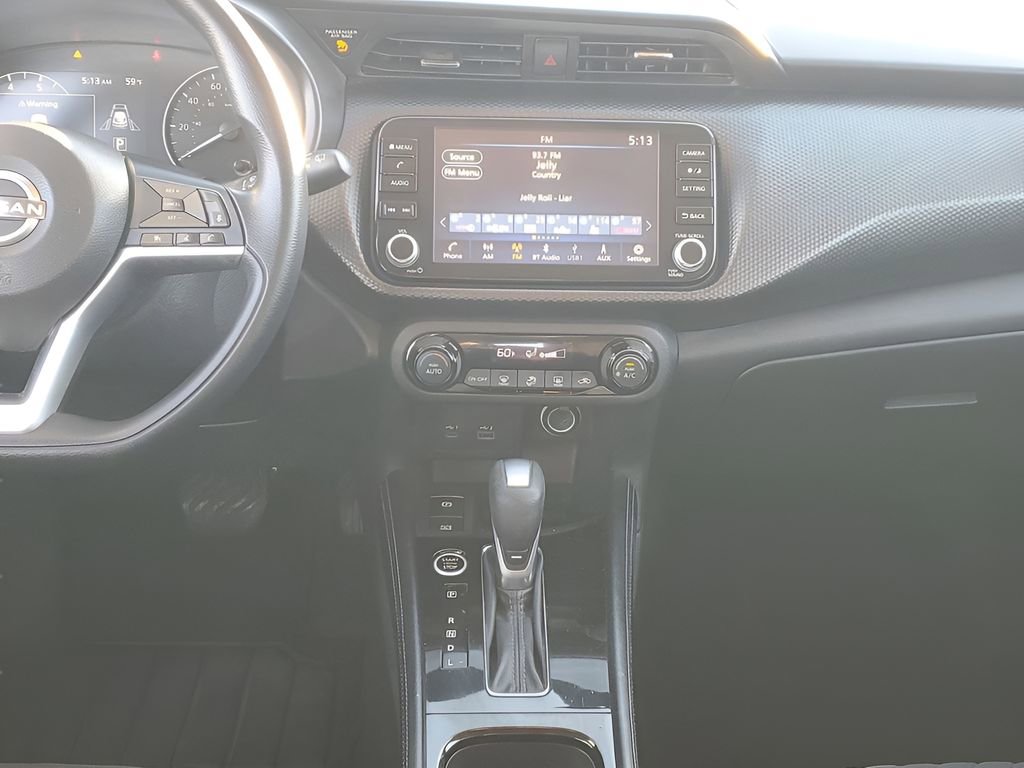 Used 2022 Nissan Kicks SV image 28