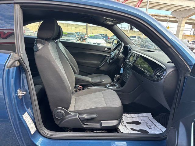Used 2018 Volkswagen Beetle 2.0T S FWD image 41