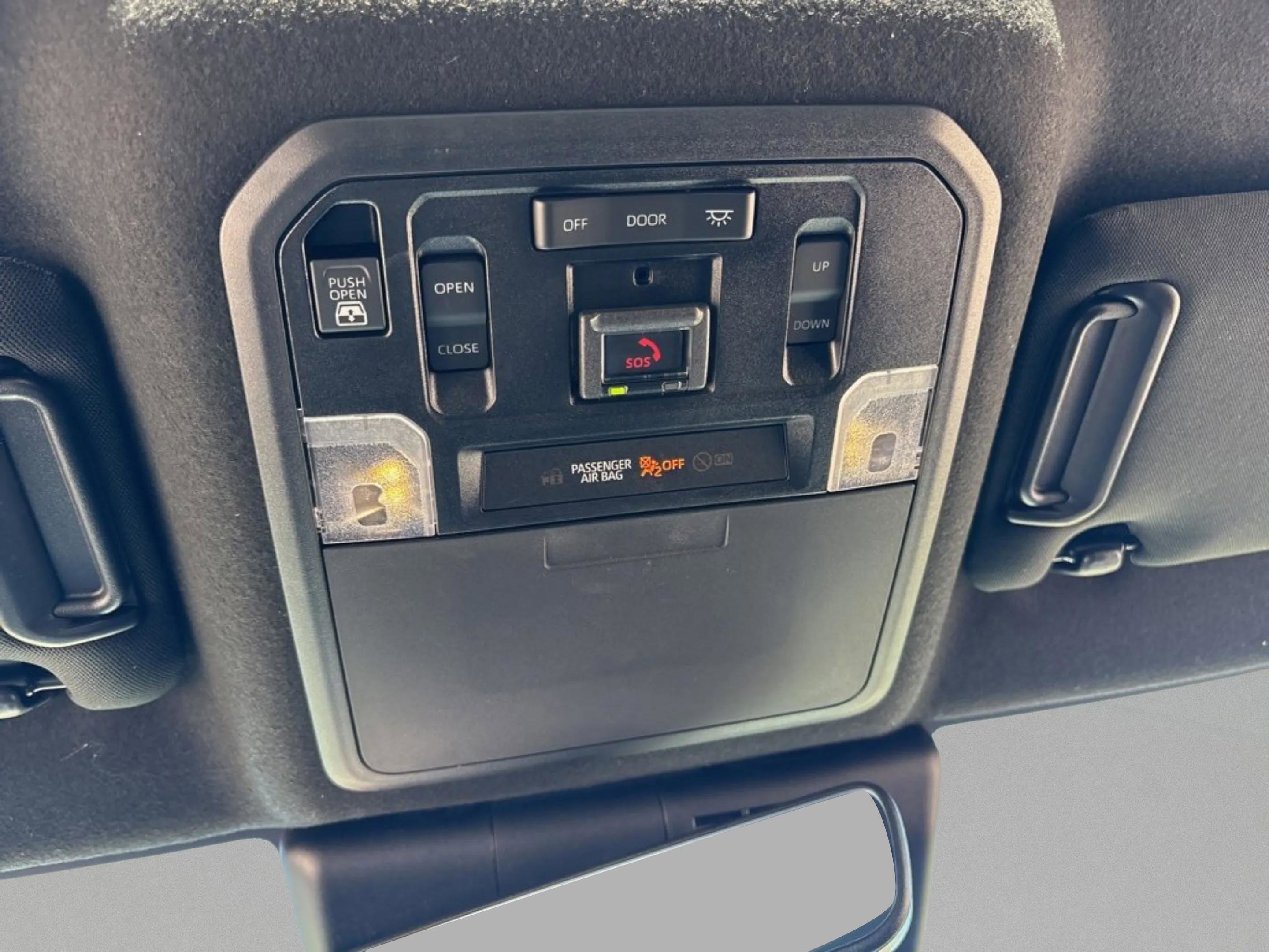 Used 2025 Toyota 4Runner Limited image 17