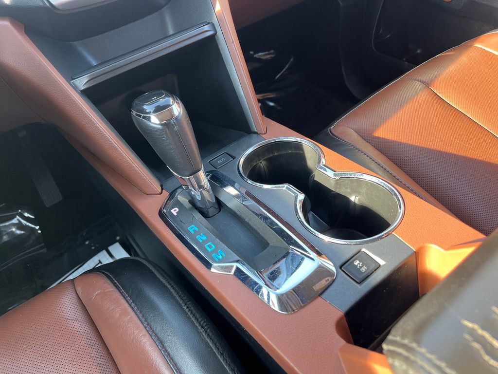 Used 2017 Chevrolet Equinox Premier w/ Enhanced Convenience Package image 24