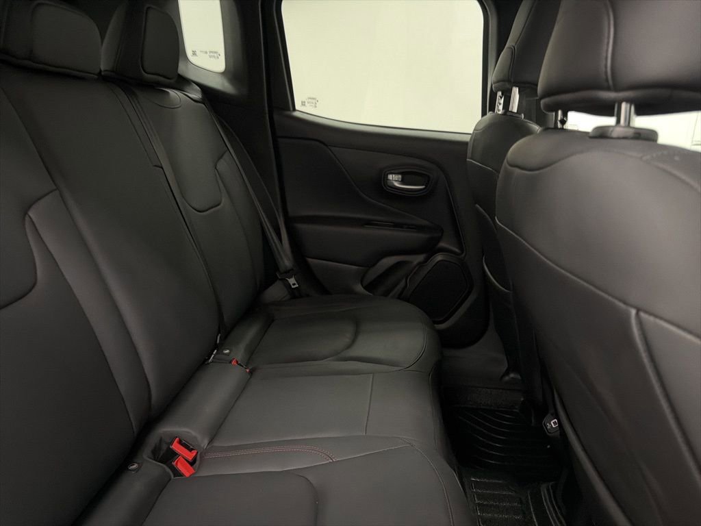 Used 2023 Jeep Renegade Trailhawk w/ Trailhawk Elite Group AWD/4WD image 28