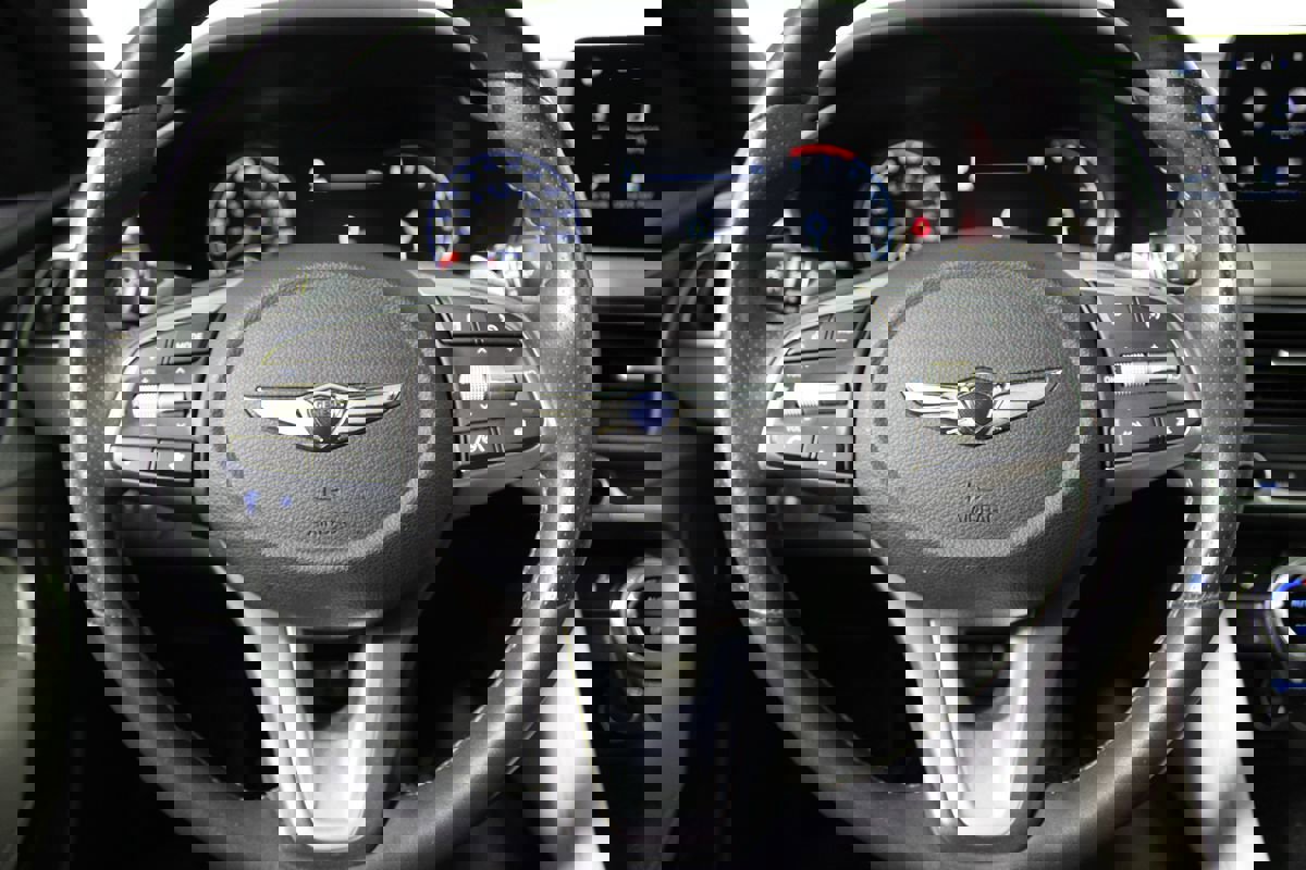 Used 2023 Genesis G70 2.0T w/ Sport Prestige Package image 5