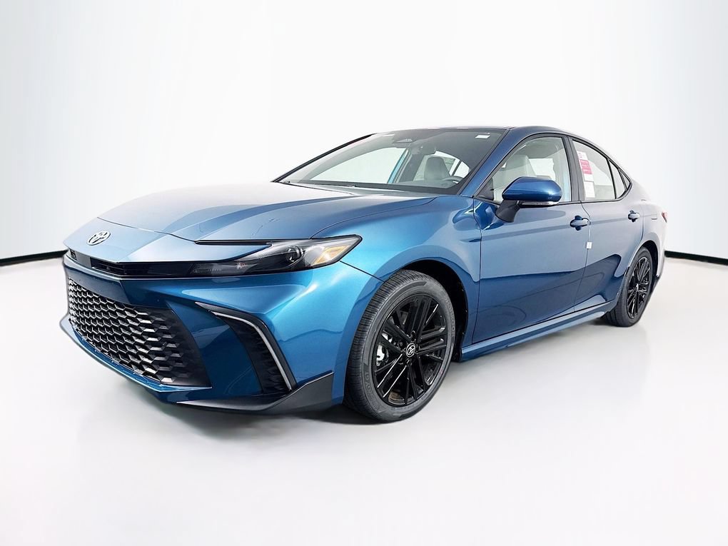 Used 2026 Toyota Camry SE FWD image 3