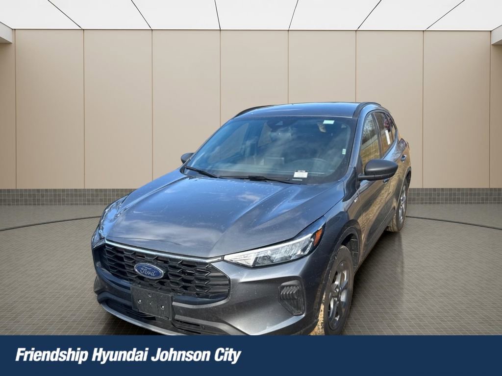 Used 2025 Ford Escape ST-Line AWD/4WD image 1