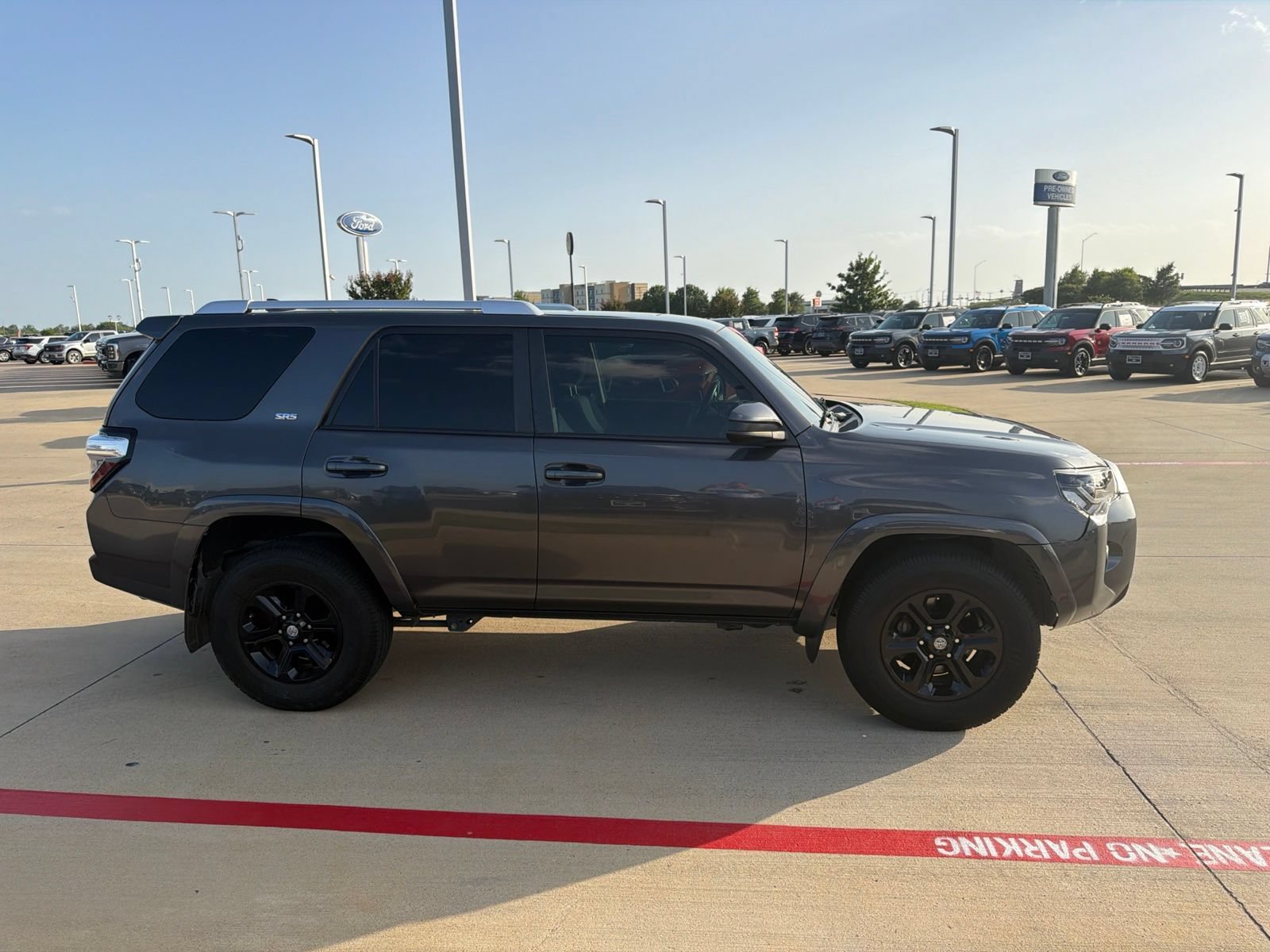 Used 2017 Toyota 4Runner SR5 RWD image 11