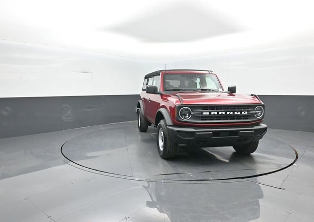New 2026 Ford Bronco 4-Door image 2