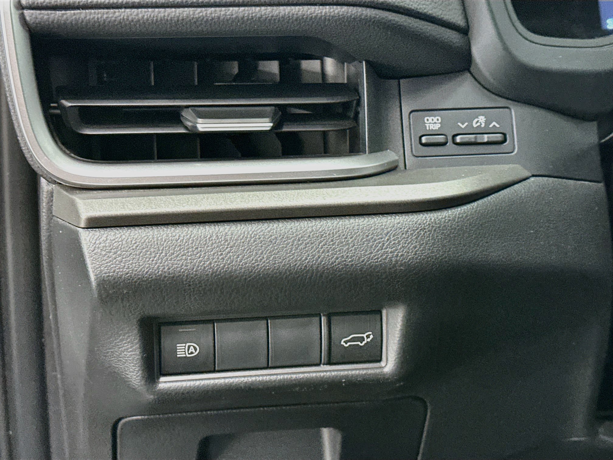 Used 2025 Toyota Grand Highlander AWD image 17