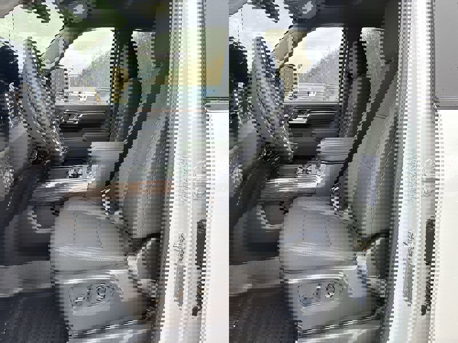 New 2026 Chevrolet Silverado 3500 LT w/ Convenience Package image 14