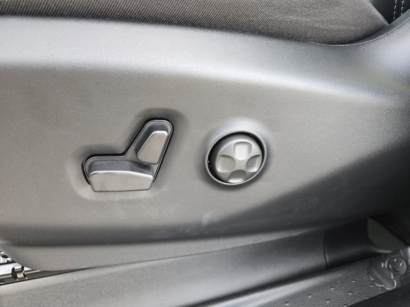 New 2026 Chrysler Pacifica Select image 26