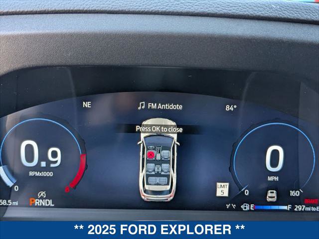 Used 2025 Ford Explorer ST-Line w/ Premium Package image 16