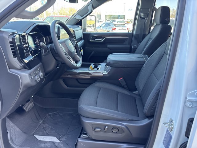 New 2026 Chevrolet Silverado 3500 LT w/ Convenience Package image 13