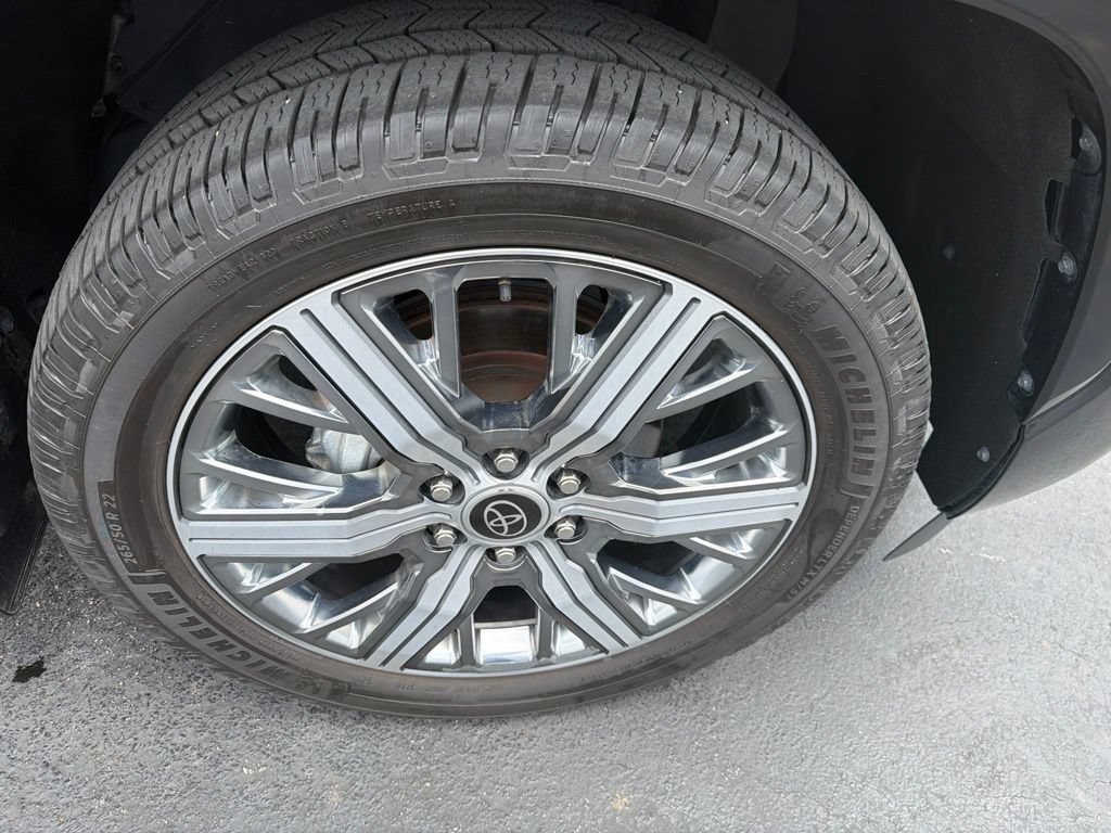 Certified 2024 Toyota Sequoia Capstone AWD/4WD image 5